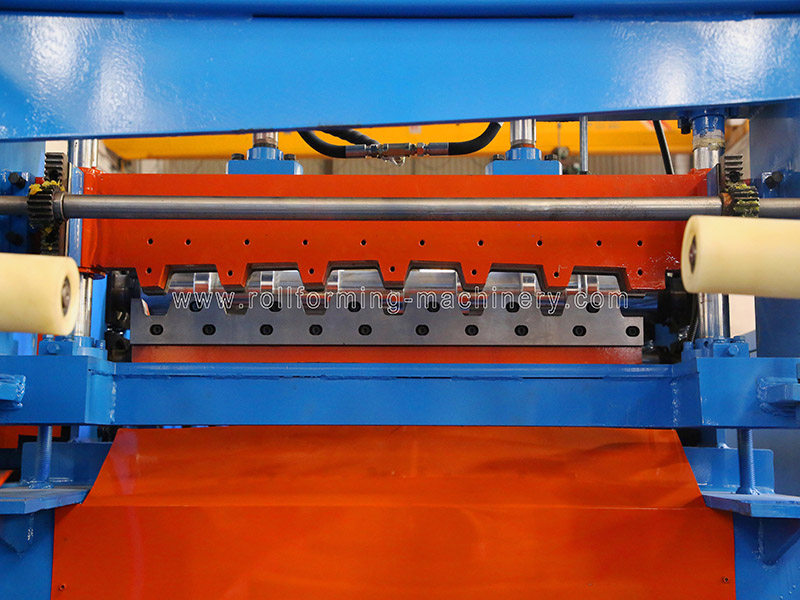 USA Type Meter Deck Roll Forming Machine